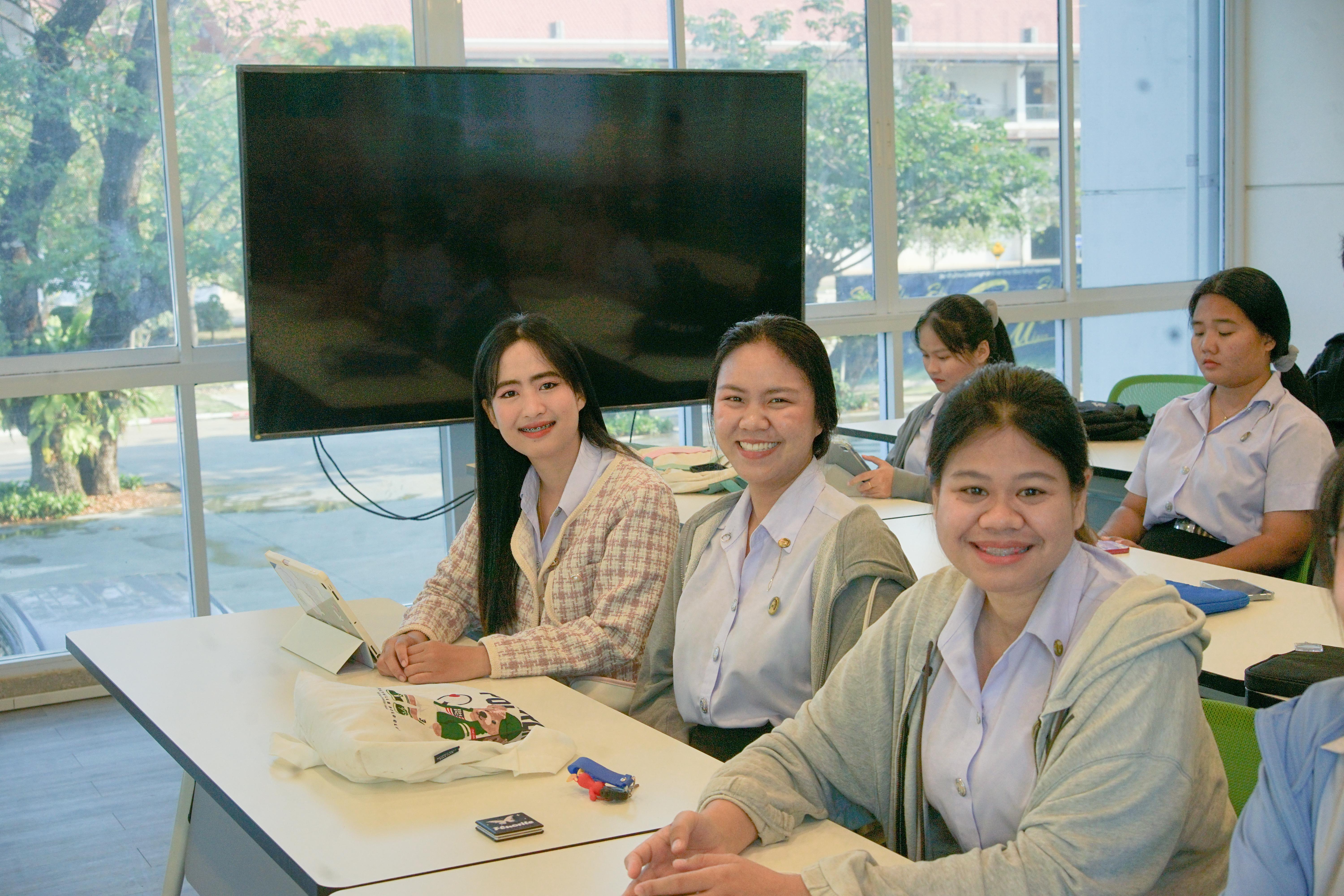 1. กิจกรรมเสริมสร้างศักยภาพและความพร้อมสู่วิชาชีพ